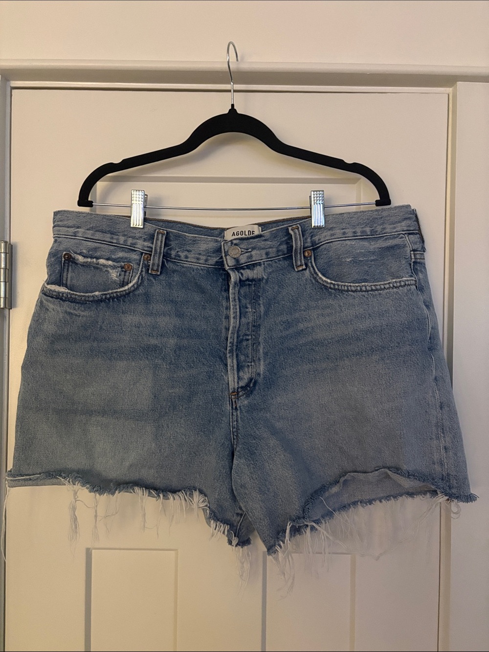 AGOLDE Light Blue nye frayed denim shorts size 32